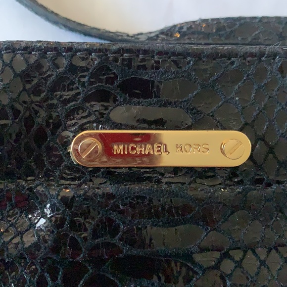 Michael Kors faux snakeskin purse - Picture 2 of 5